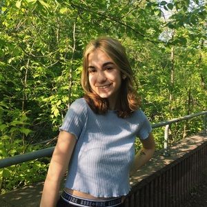 Meet your Posher, Abigail